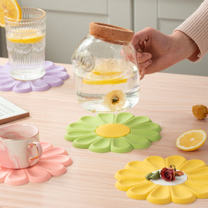 Daisy Flower Silicone Trivets: Your Kitchen's New Best Friend